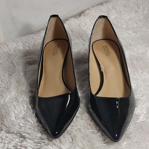 Michael Kors Size 6.5 Leather heel pump shoes blk